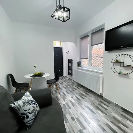 5 Apartment *